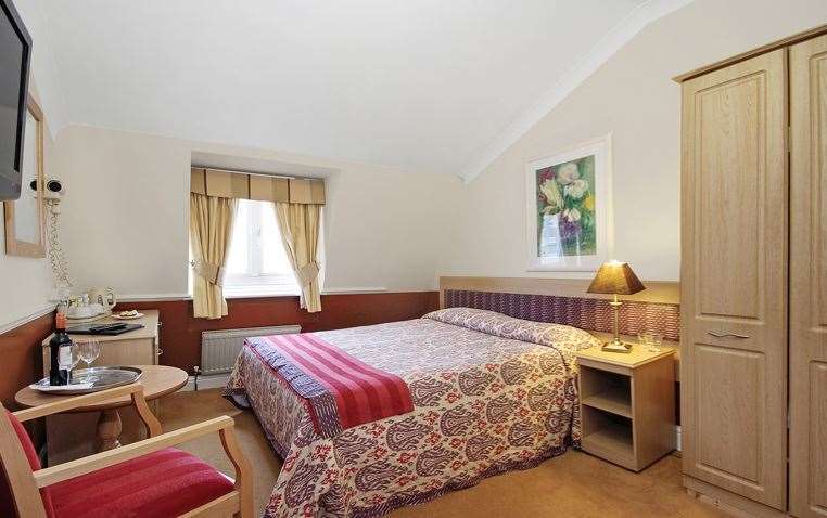 Kingswaypark Hotel At Park Avenue Londres Facilidades foto
